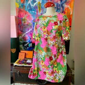 Sweet and Fun ZARA Floral 1960’s style Dress Tunic NWT Designer Fashion sz S 💖
